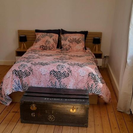 Chez Thomas Apartment Sezanne Bagian luar foto