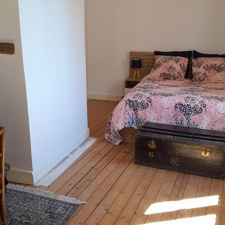 Chez Thomas Apartment Sezanne Bagian luar foto
