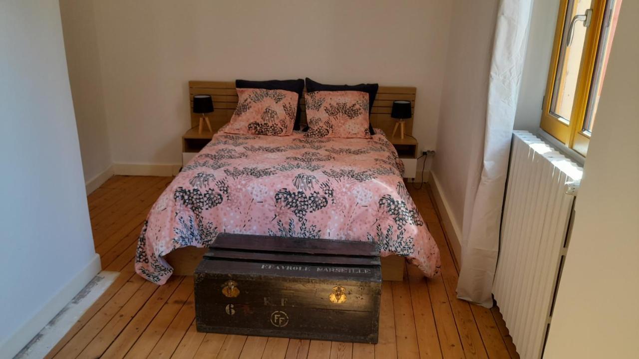 Chez Thomas Apartment Sezanne Bagian luar foto