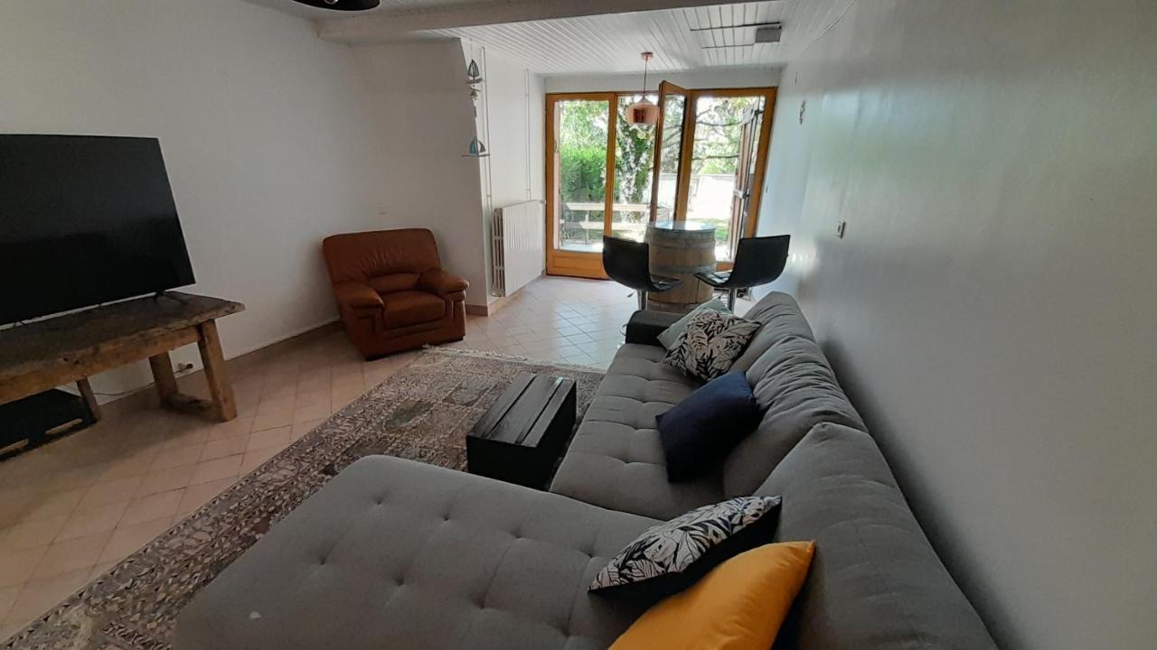 Chez Thomas Apartment Sezanne Bagian luar foto