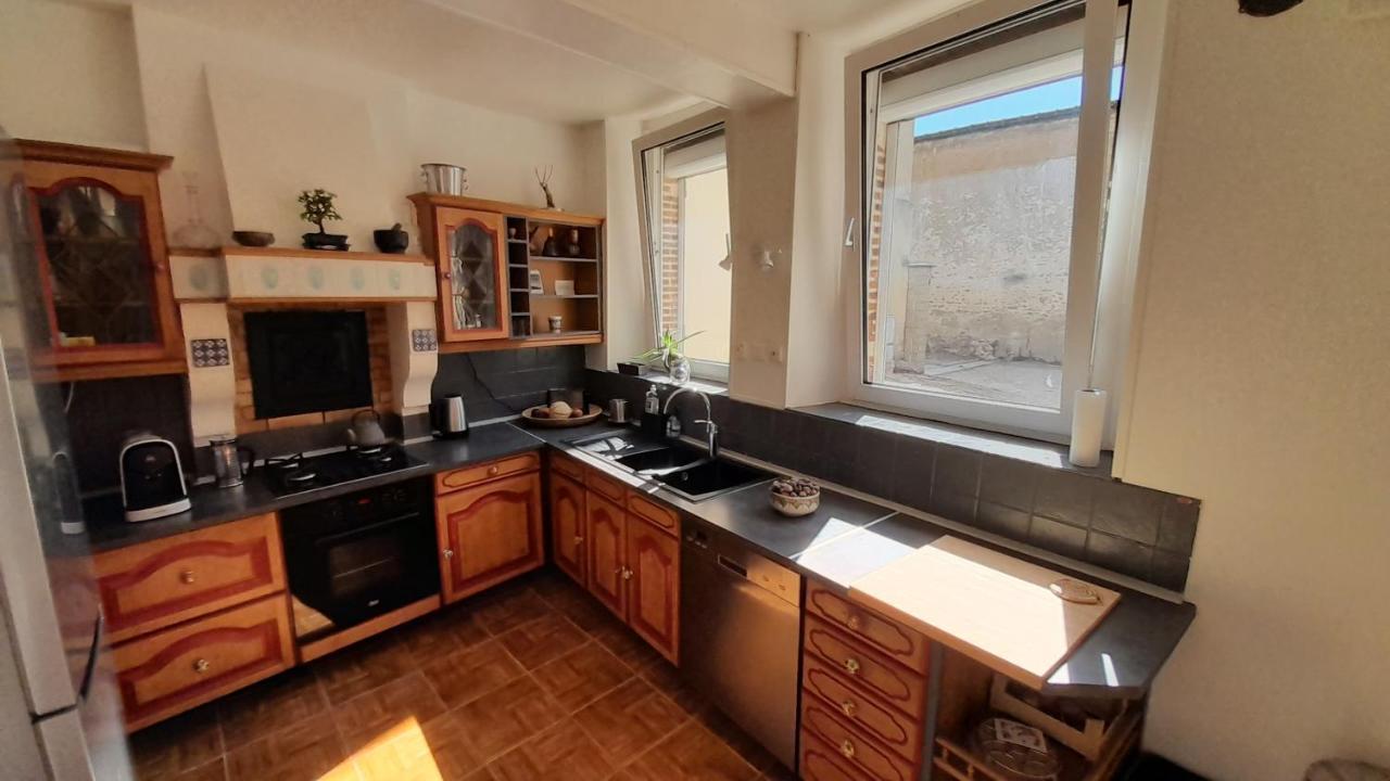 Chez Thomas Apartment Sezanne Bagian luar foto